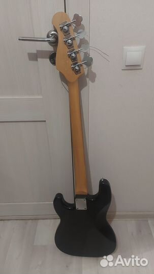 Бас-гитара Crazzy