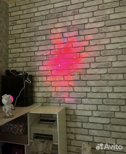 Космонавт Проектор