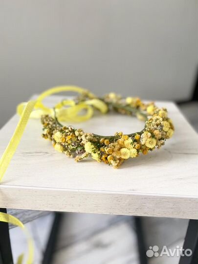 Венок с цветами сухоцветами