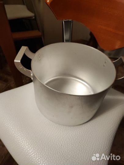 Кастрюля алюминиевая