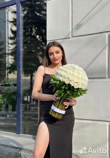 Шикарный букет мыльные белые розы 101 с доставкой