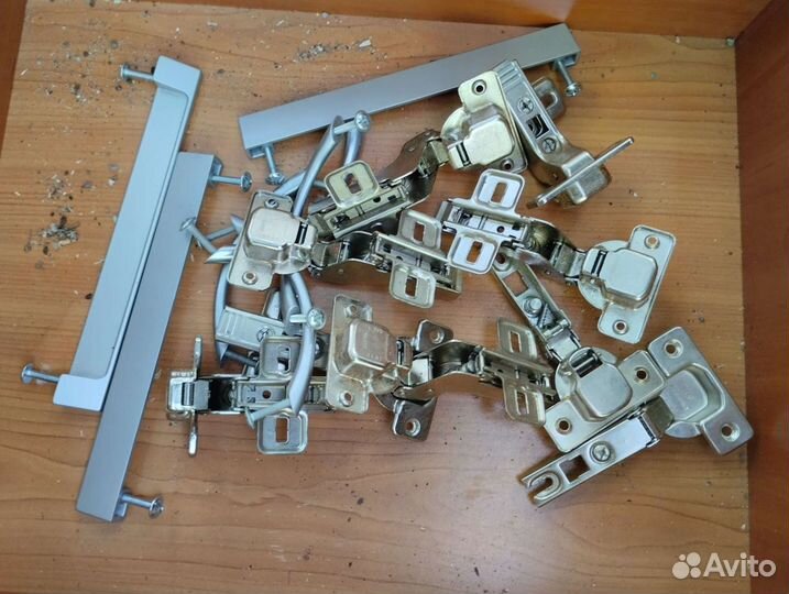 Направляющие для выдвижных ящиков