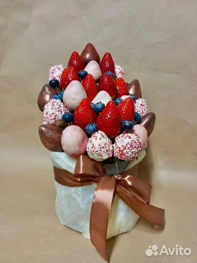 Букет из клубники в Шоколаде Водопад