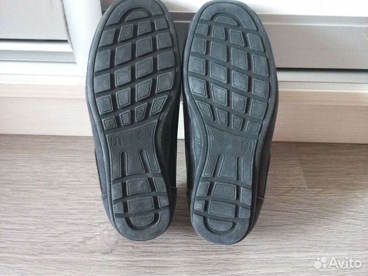 Туфли чёрные мальчику Испания р - р 29