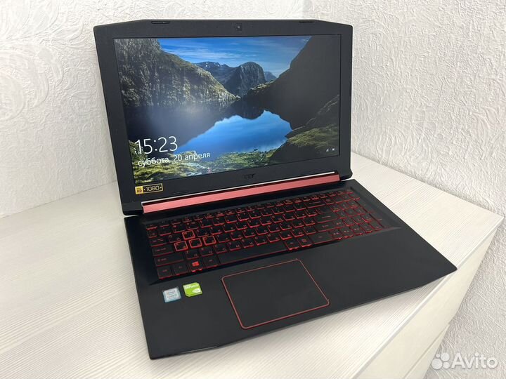 Игровой ноутбук Acer Nitro 5 515-31-524 Core i5