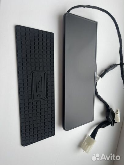 Беспроводная зарядка телефона бмв F25 F26 X3 X4