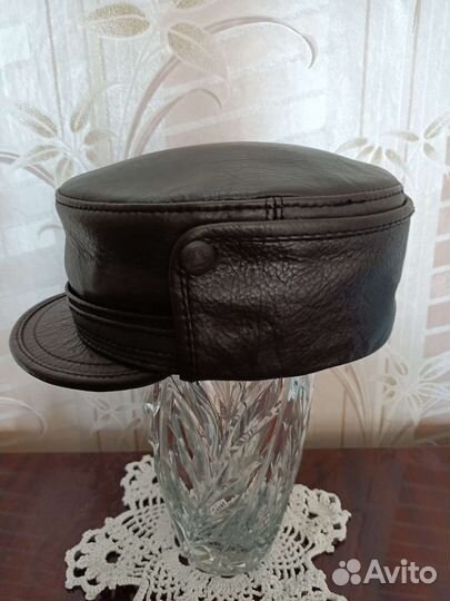 Мужская кожаная кепка