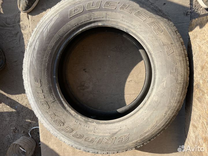 Bridgestone Dueler A/T 265/65 R17