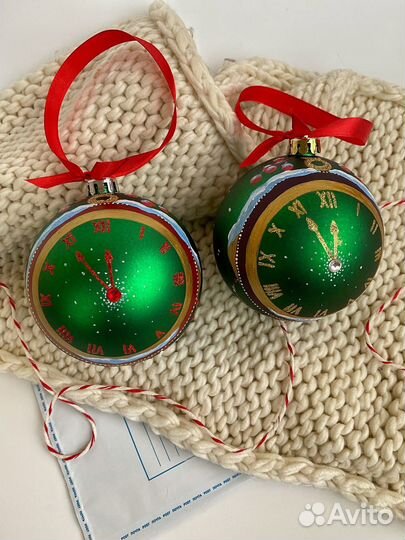 Шар на елку Часы зеленый пластик