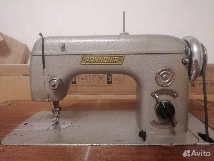 Швейная машинка ножная