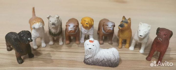 Коллекция игрушечных собак и кошек