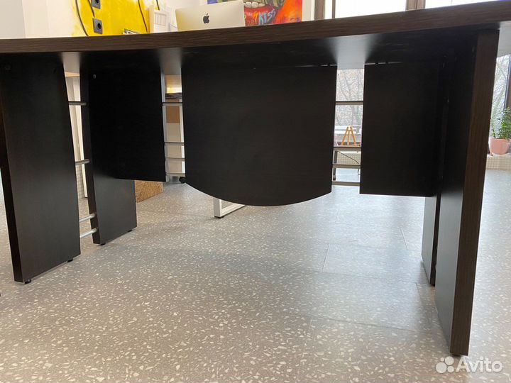 Стол письменный для офиса