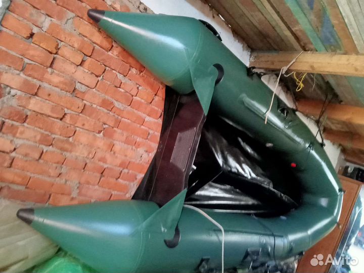 Лодка с мотором