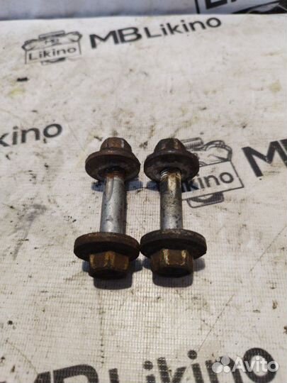 Болт развальный Mercedes Gl X164
