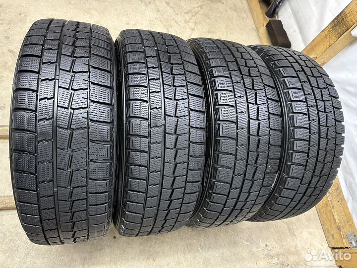 Dunlop Winter Maxx WM01 215/55 R17 94Q