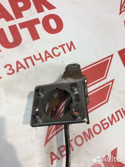 Педаль тормоза Kia Cerato coup 2011