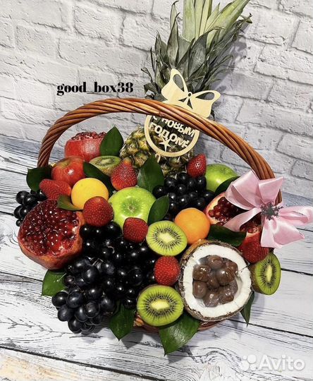 Съедобные букеты из конфет из клубники