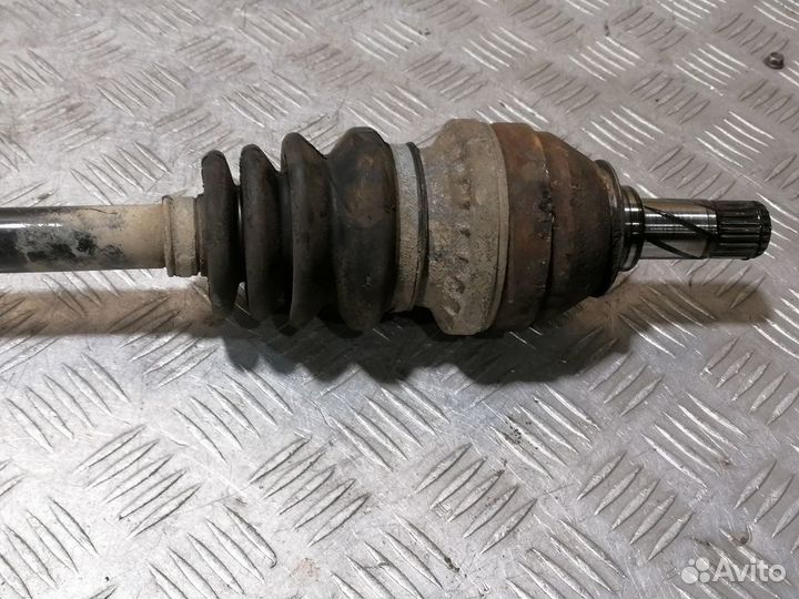 Полуось передняя правая Opel Zafira B