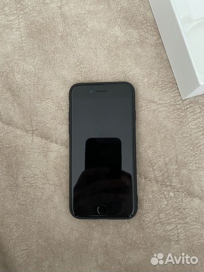 Телефон iPhone 7 на 128 гб