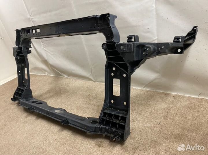 Новая рамка крепления радиатора Hyundai Tucson TL