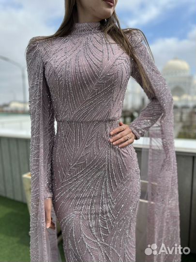 Вечернее платье