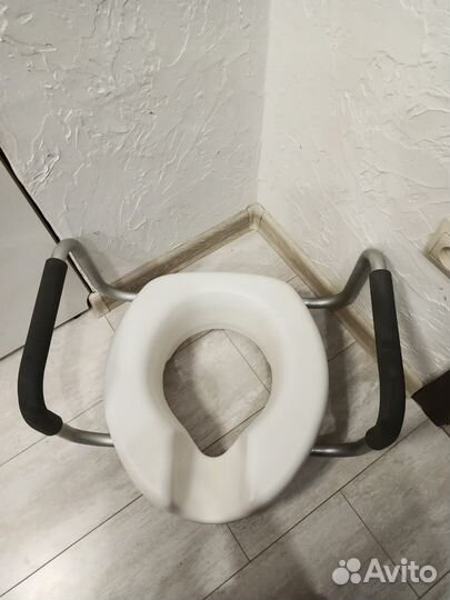 Насадка для унитаза инвалидная