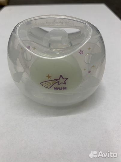 Пустышка Nuk Night&Day