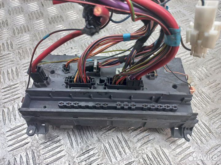 Блок предохранителей A6395450401 mercedes-benz Vit