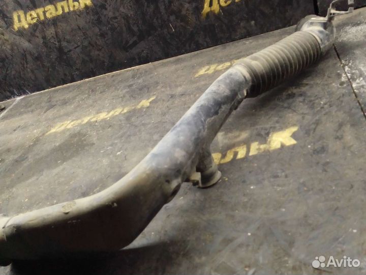 Патрубок воздушного фильтра Nissan p11