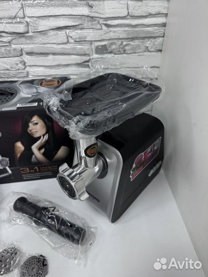 Мясорубка электрическая Redmond новая