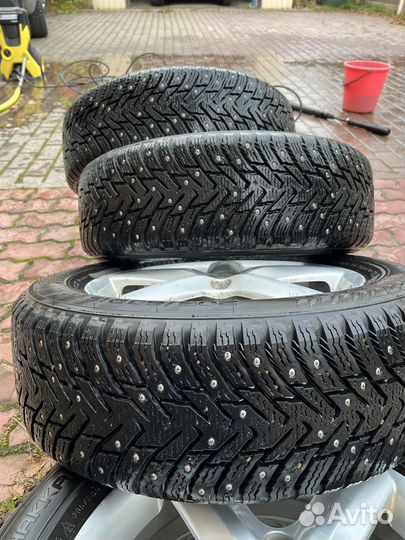 Nokian Tyres Hakkapeliitta 8 205/60 R16 96