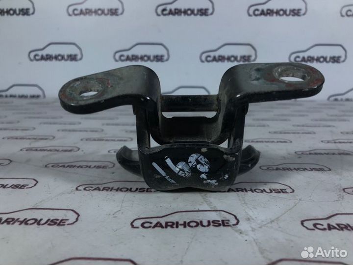 Петля двери задняя левая Ssangyong Kyron 2.0D