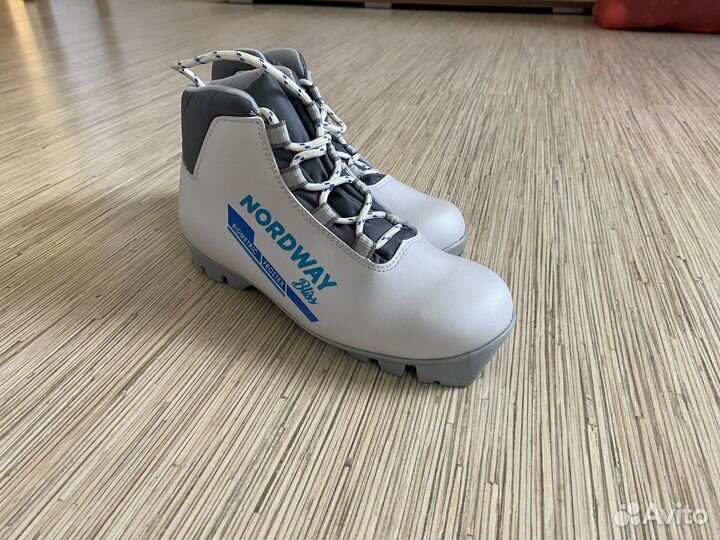 Лыжные ботинки для девочки 36 размера