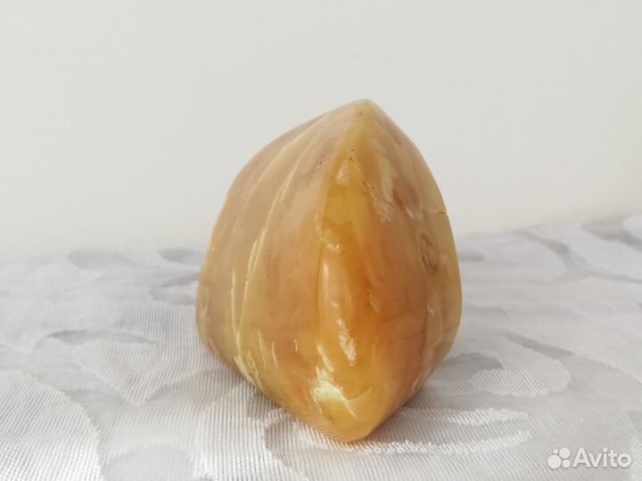 Настольное украшение Янтарь Вес 115,6 гр. Натурал