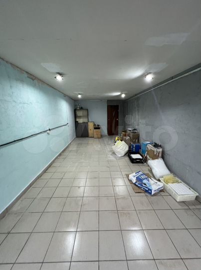Гараж, > 30 м²