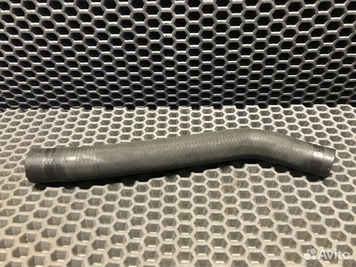 Патрубок системы охлаждения W202 W208