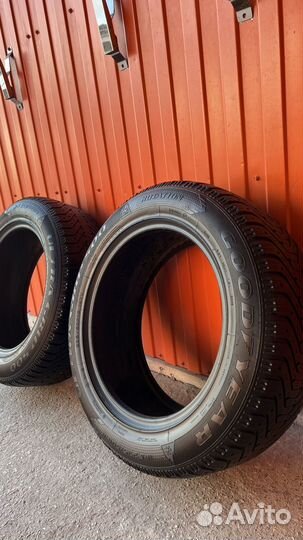 Goodyear UltraGrip 500 235/60 R18