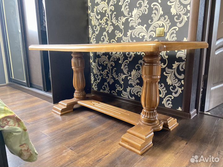 Дубовый стол