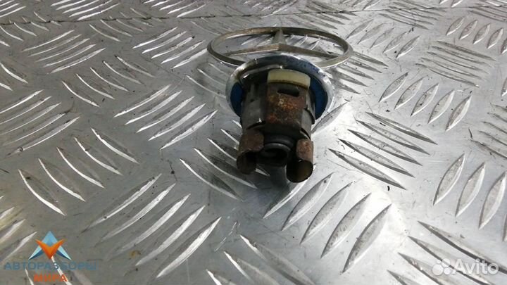 Значок на капот Mercedes-Benz C-Класс W204/S204