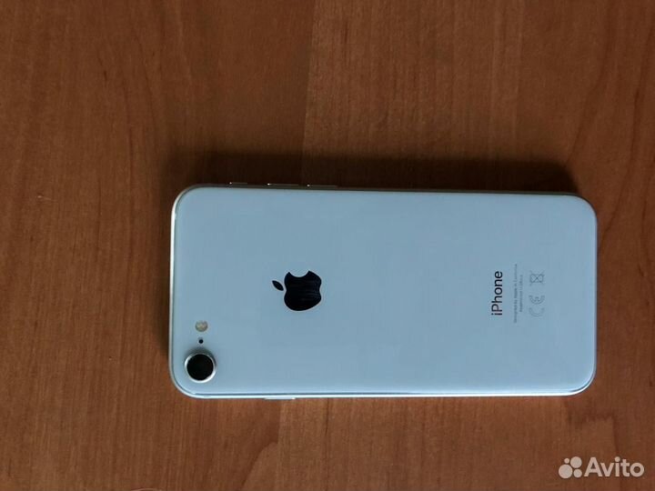 iPhone 8, 64 ГБ