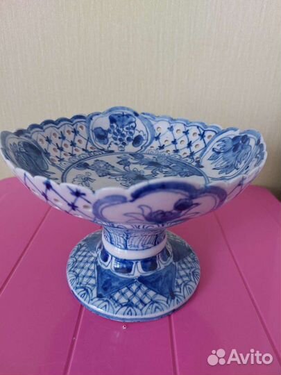 Вазы разные,поильники для мин.воды