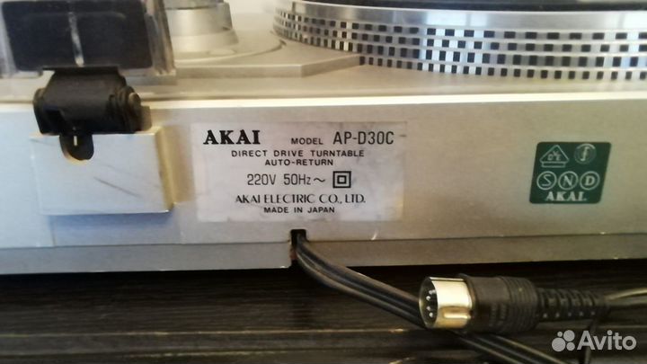 Проигрыватель винила akai AP-D30C