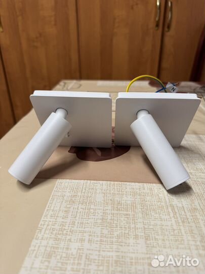 Настенные светильники maytoni