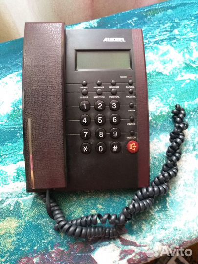Телефоны проводные