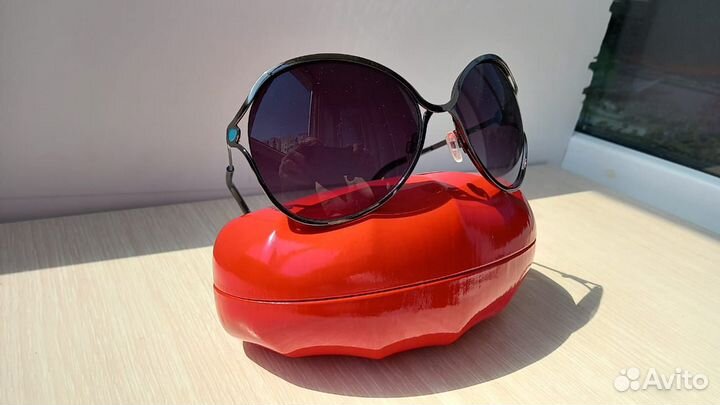 Солнцезащитные очки женские. Бренд Кутюр