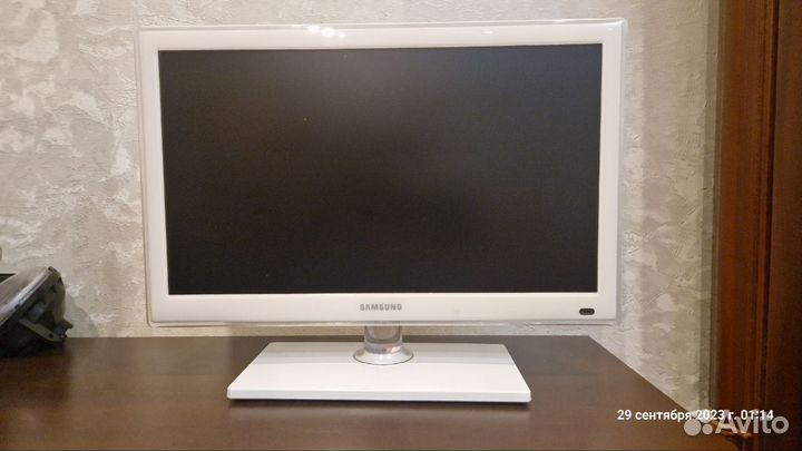 Телевизор Samsung led UE19D4010nw