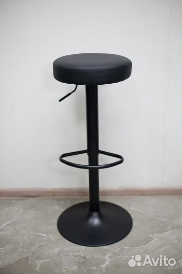 Барный стул круглый без спинки