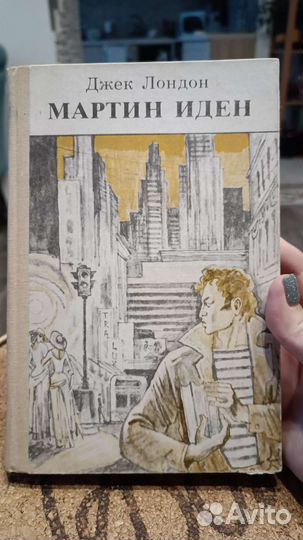 Книги в ассортименте
