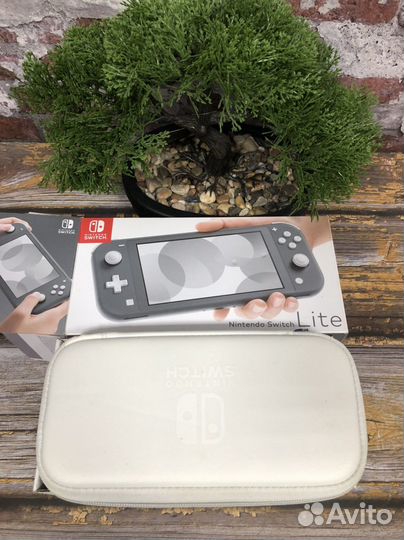 Nintendo switch lite прошитая + 22 игры
