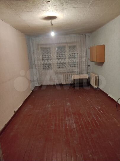 Комната 16 м² в 5-к., 3/5 эт.